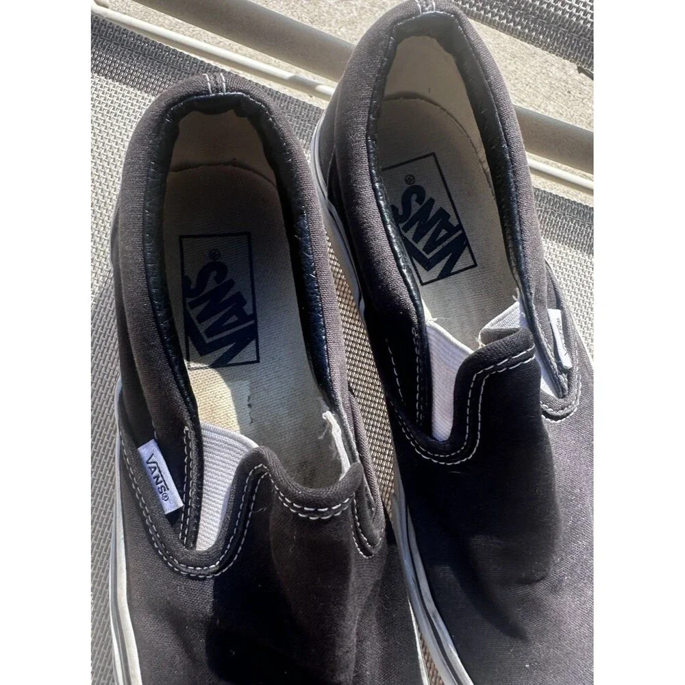 Vans signs shoe color